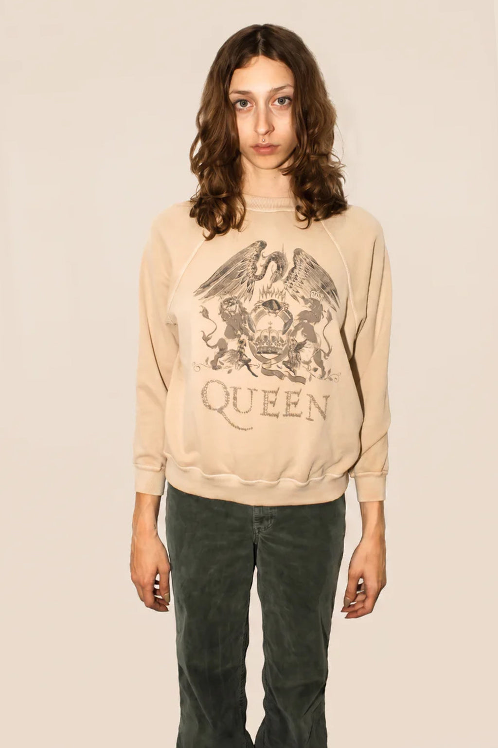 Queen Crest Pullover